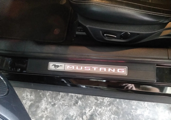 Ford Mustang cena 93000 przebieg: 100000, rok produkcji 2018 z Mogilno małe 326